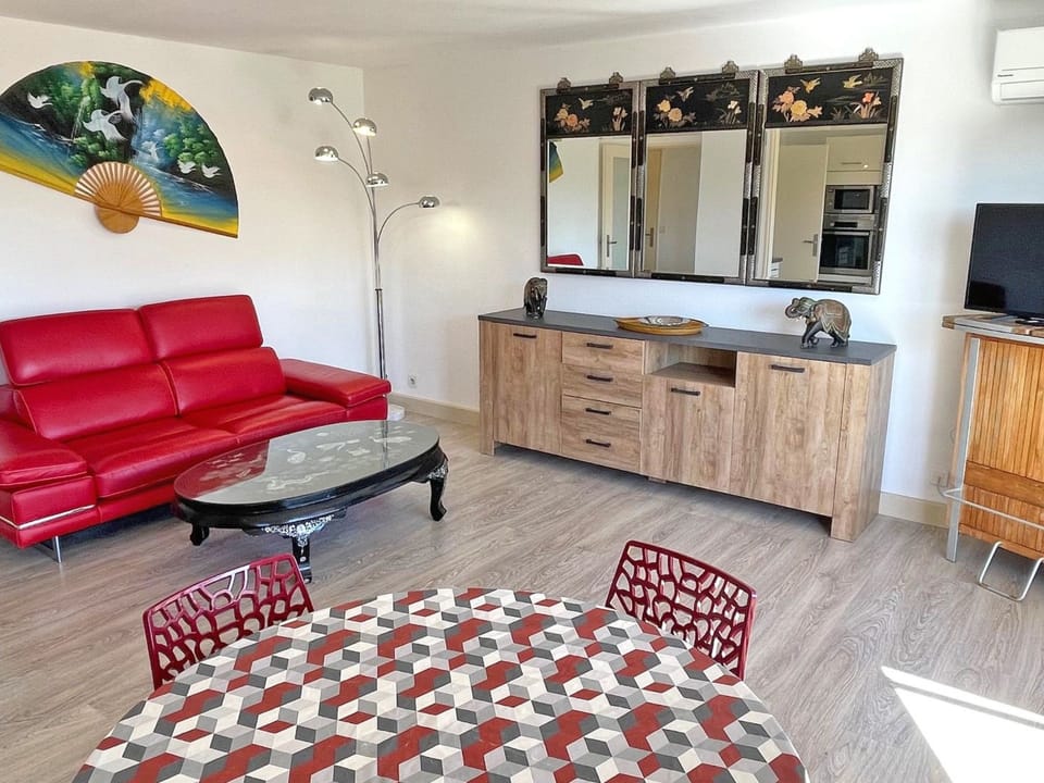 Appt T3 - Clim - Pool Residenz - Sainte Maxime Apartment in Sainte-Maxime