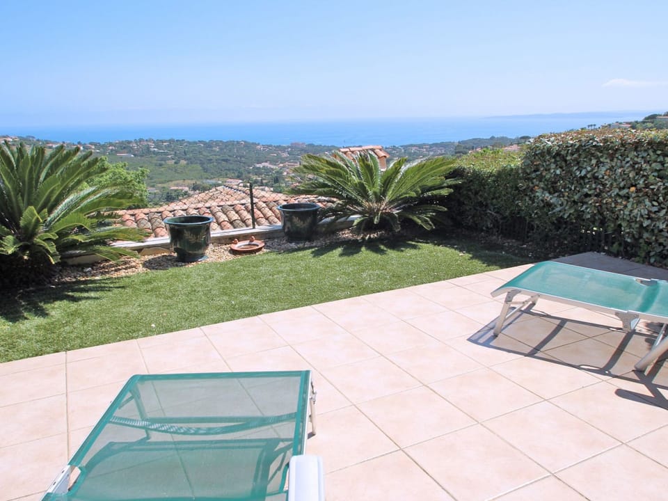 Mazet 4 pers - Blick aufs Meer - Schwimmbad - WiFi - Klima Vacation rental in Sainte-Maxime