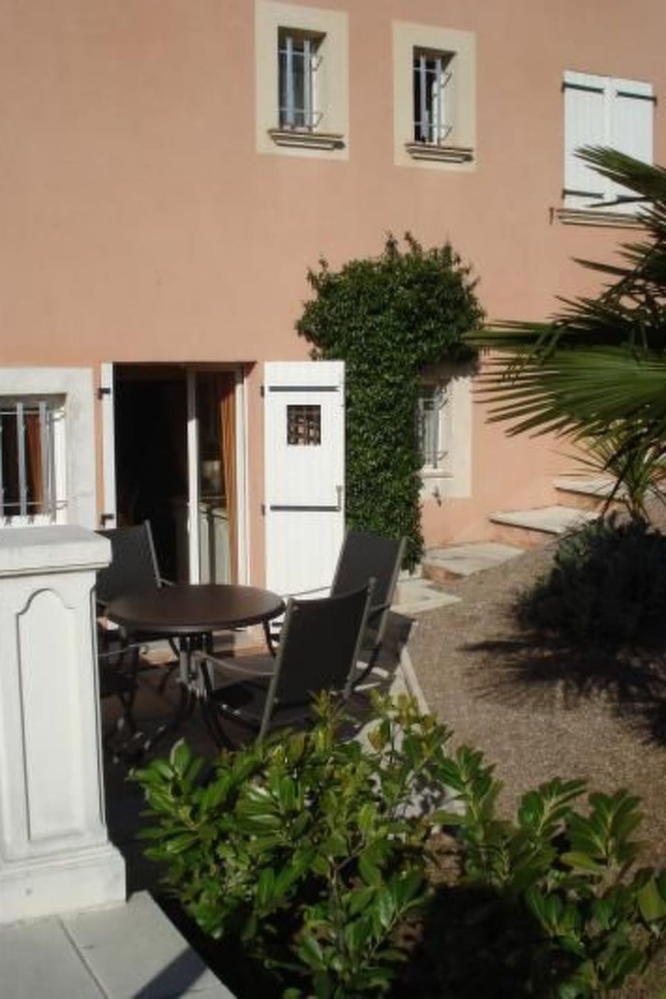 Rose Apartment in Saint-Raphael