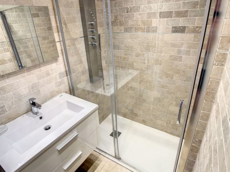 Central 1 bedroom rue d'Antibes , 202 Apartment in Cannes