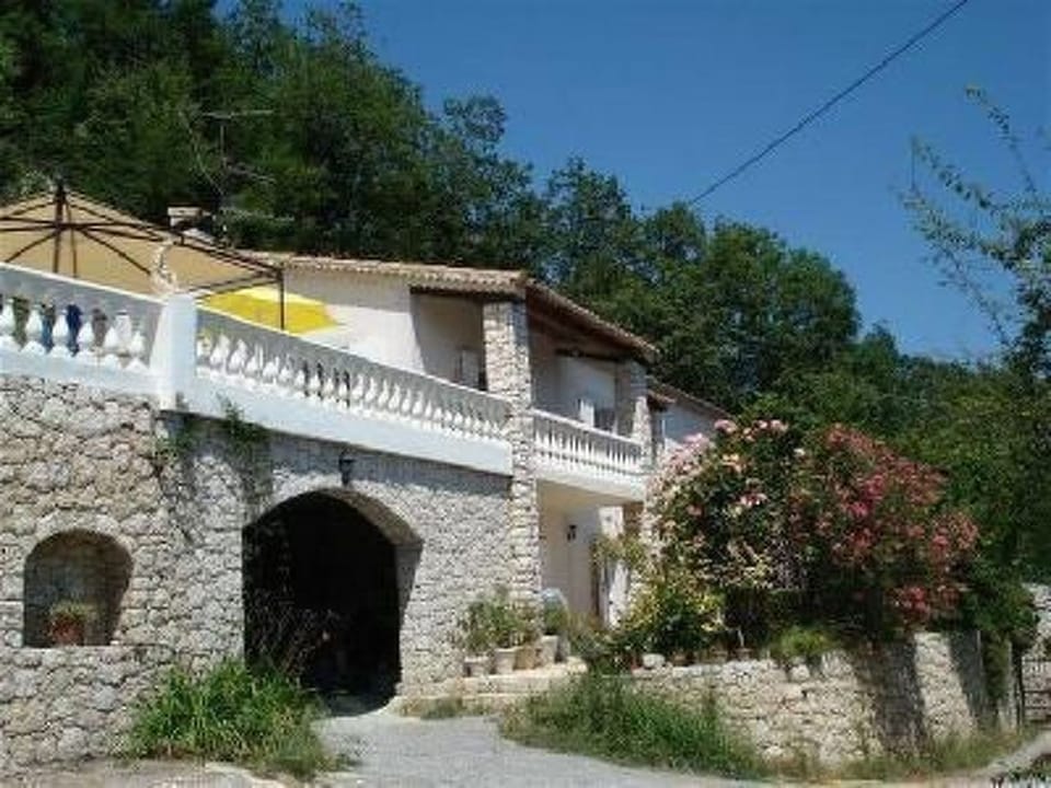 "Rocabel" mit Blick auf das Wasser Vacation rental in French Riviera