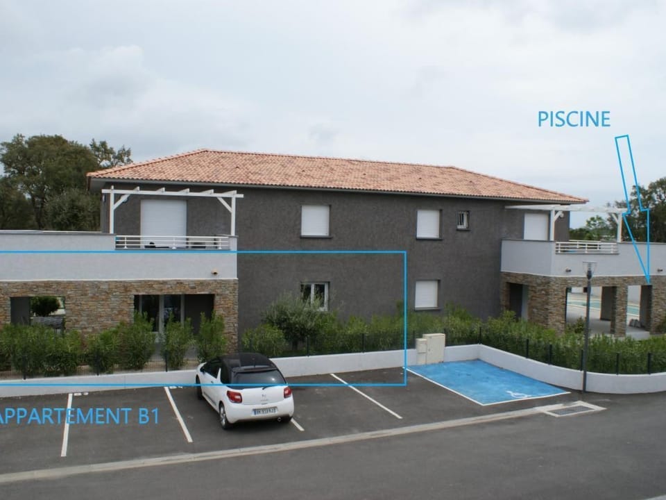 Wohnung (T3) **** Ghisonaccia Corse mit Pool Apartment in Ghisonaccia