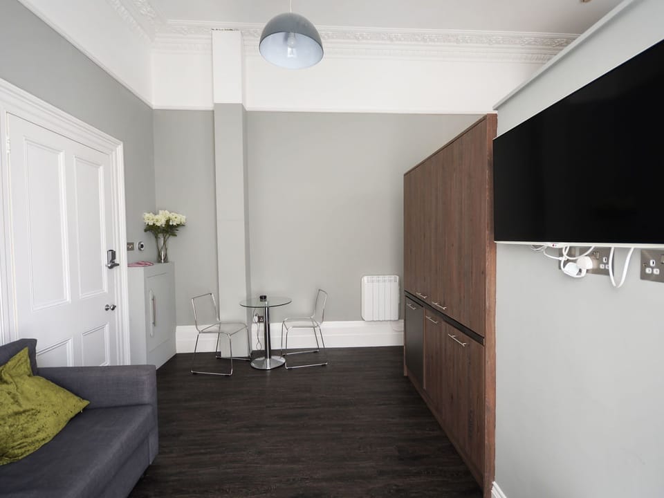 Helle, erst kürzlich vollständig renovierte (2016) Ferienwohnungen in einem den Apartment in Plymouth