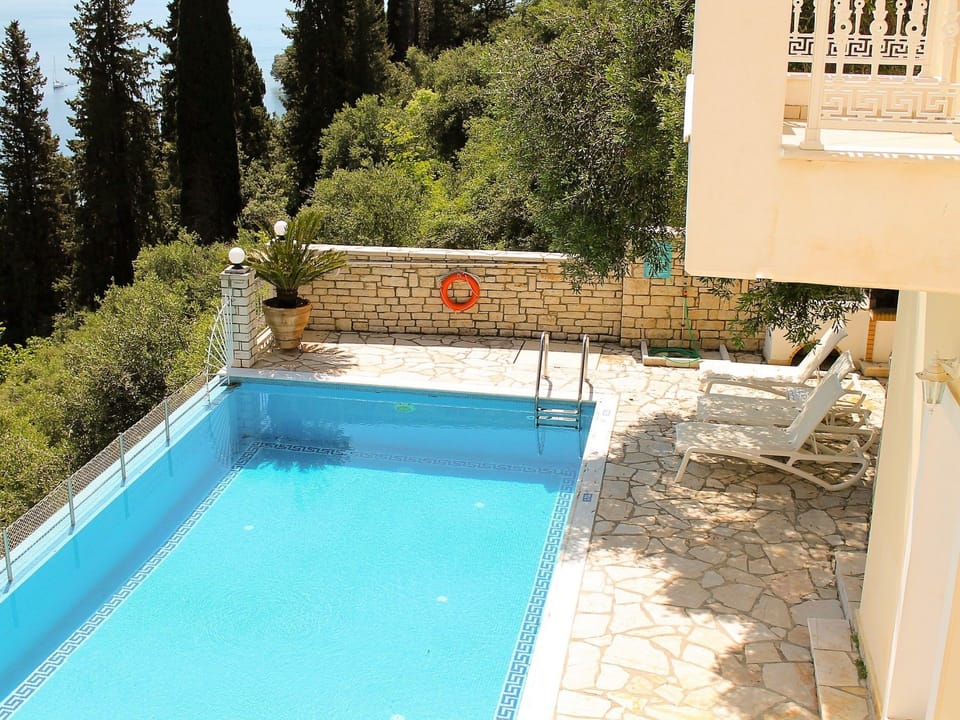 Wunderschöne Villa mit Panoramablick auf das Meer Vacation rental in Corfu, Greece