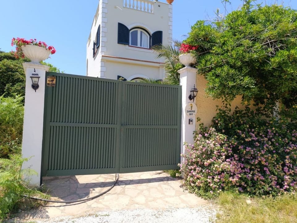 Villa am Meer Seahorse Bay Chalikounas, Korfu Vacation rental in Corfu, Greece