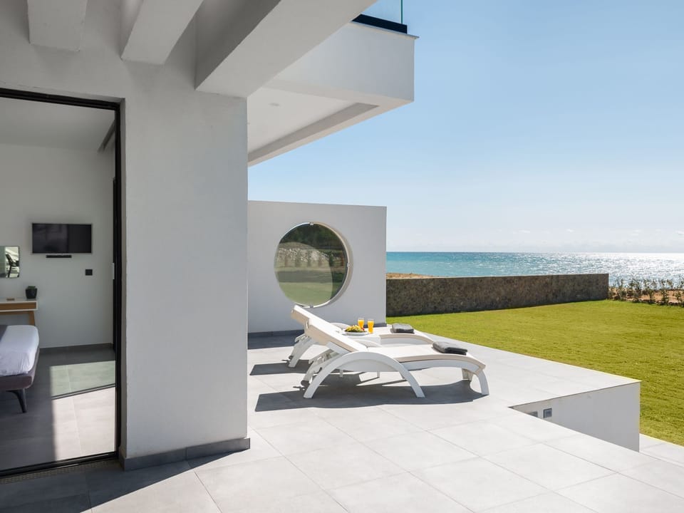Luxuriöse Villa am Meer mit beheizbarem Pool Vacation rental in Corfu, Greece