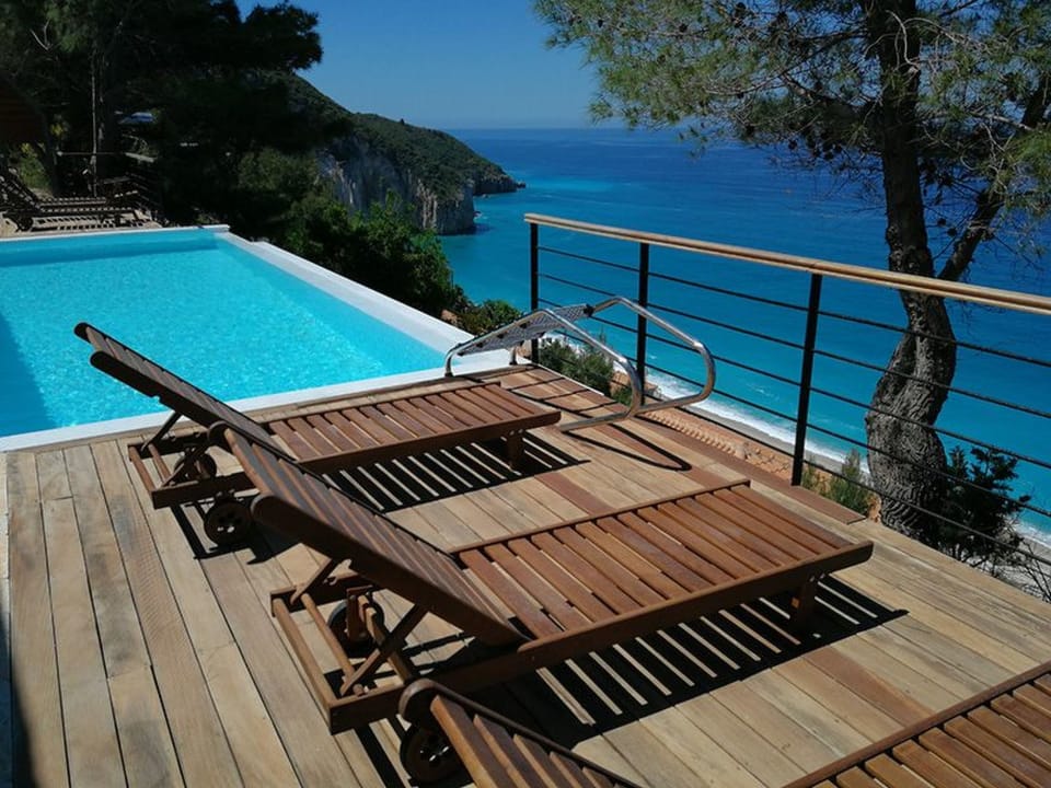 Milos Bay Villas- Brandneue moderne Villa mit spektakulärem Blick auf den Stran Vacation rental in Lefkada, Lefkada Municipality, Greece