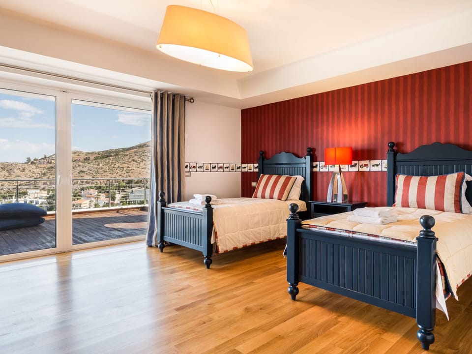 Analisa Luxus-Villa Vacation rental in Decentralized Administration of Attica