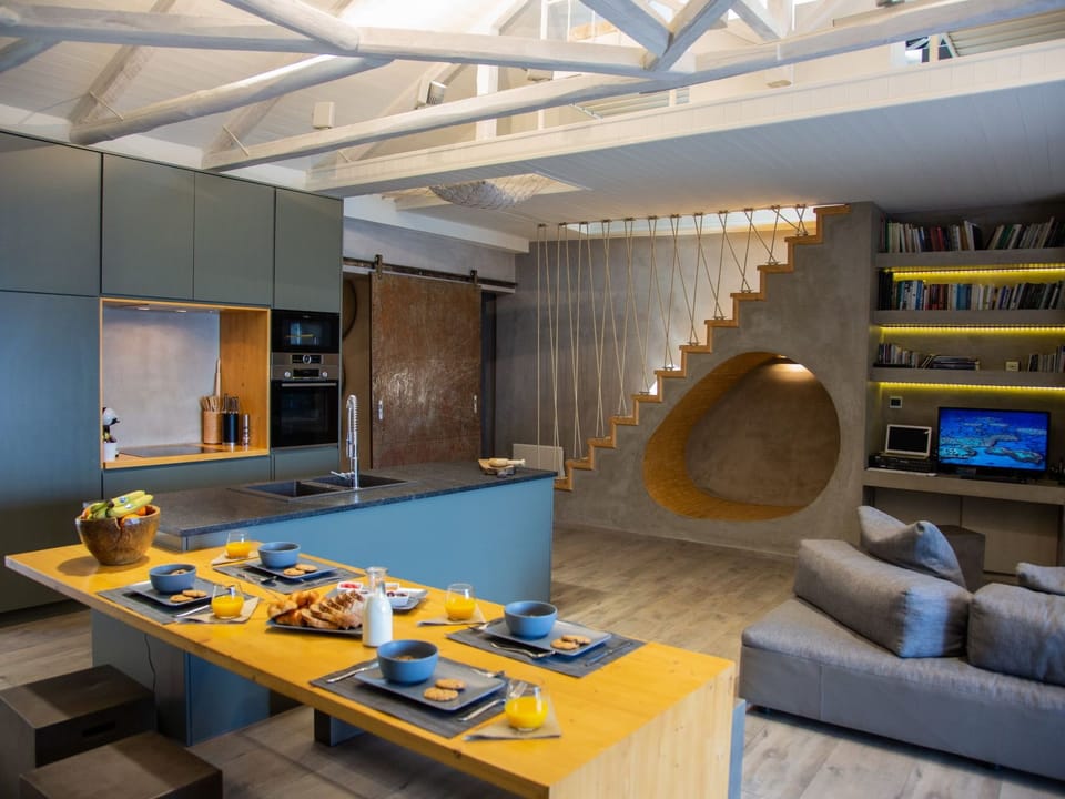 Kitchen / Dining Room