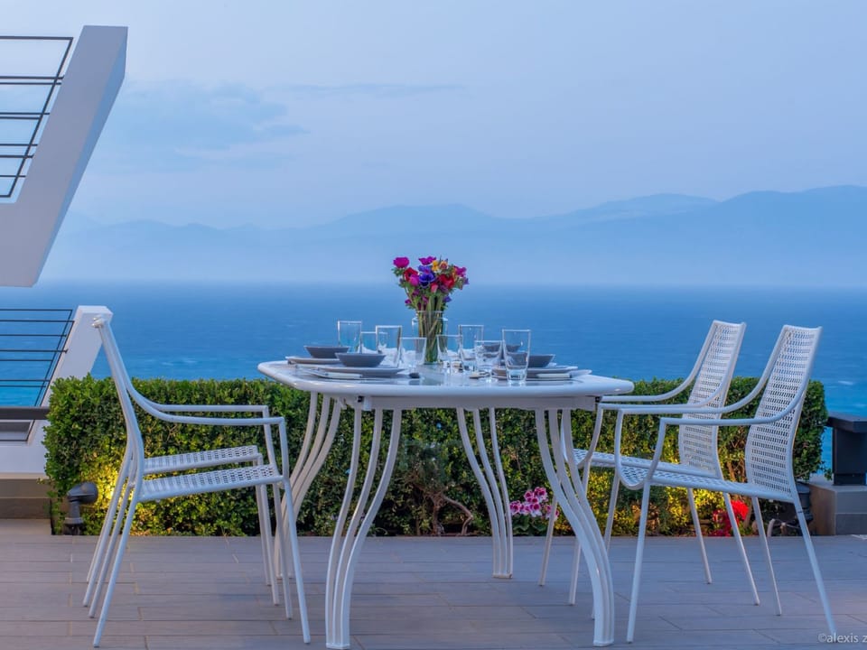mit Blick auf das Wasser Vacation rental in Peloponnese Region
