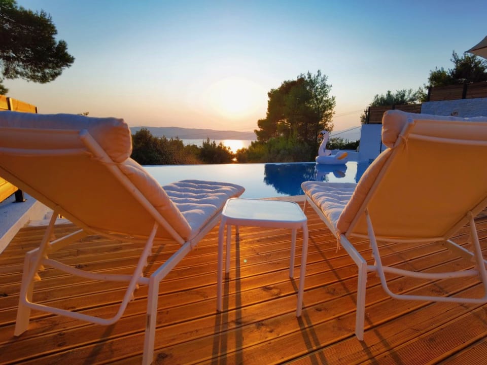 Villen mit privaten Pools und Meerblick Skiathos Vacation rental in Sporades, Greece