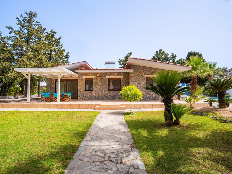 Ferienvilla Madia in Strandnähe Vacation rental in Kolympia