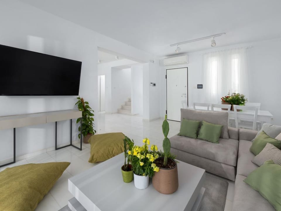 Strandvilla Maria für 12 Personen Vacation rental in Kolympia