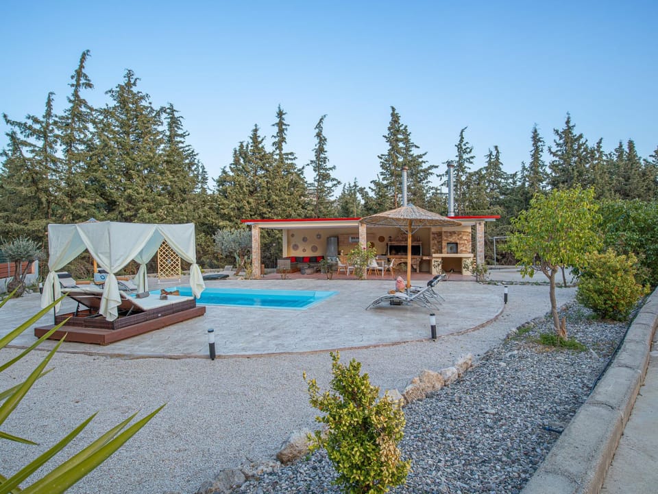 Physis Luxus-Villa Vacation rental in Rhodes, Greece