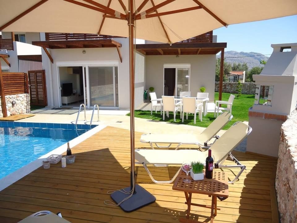 mit Privatpool für 4 Personen  + 2 Kinder ca. 92 m&sup2; in Masari, Ägäis (Rhod Vacation rental in Rhodes, Greece