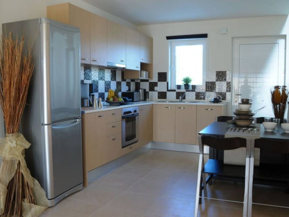 mit Privatpool für 4 Personen  + 2 Kinder ca. 92 m&sup2; in Masari, Ägäis (Rhod Vacation rental in Rhodes, Greece