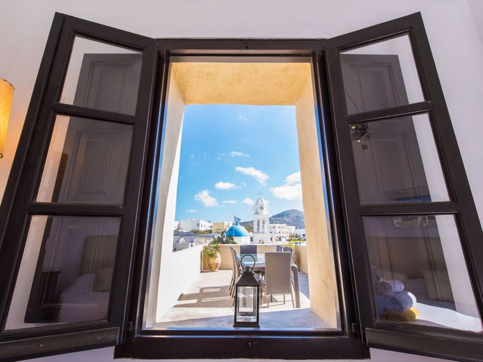 Villa "Mansion Kyani" mit Infinity-Pool Vacation rental in Santorini