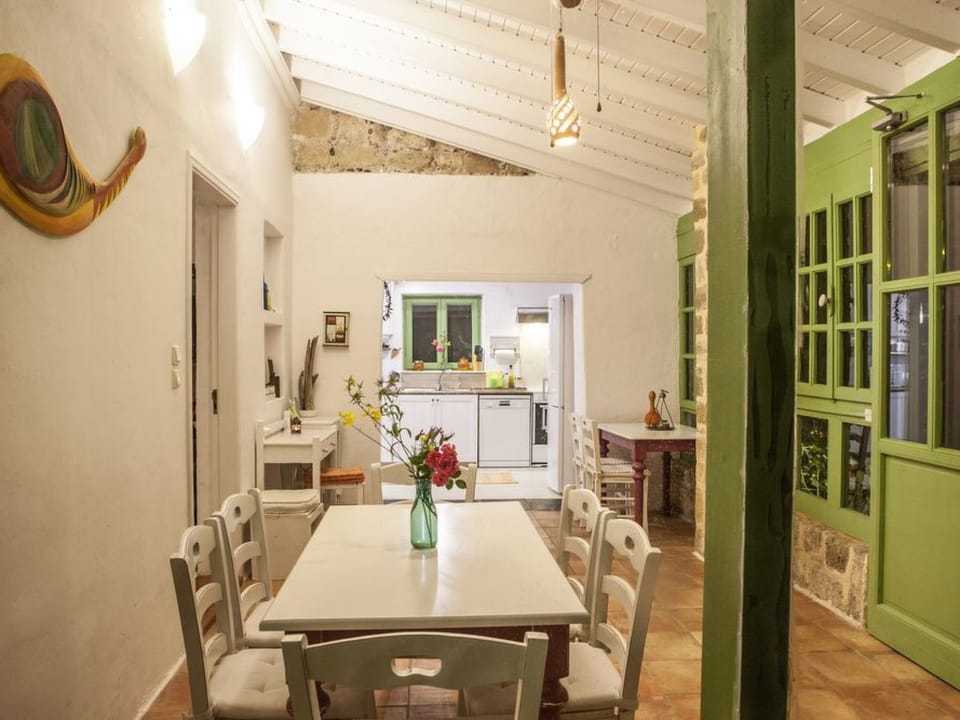 Hütte mit eigenem Garten und Grill Vacation rental in Decentralized Administration of the Aegean