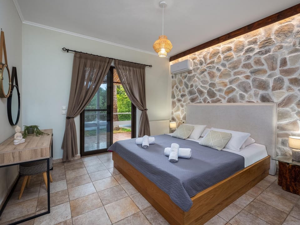 "Villa Palmeras" mit eigenem Garten und Gr Vacation rental in Rhodes, Greece