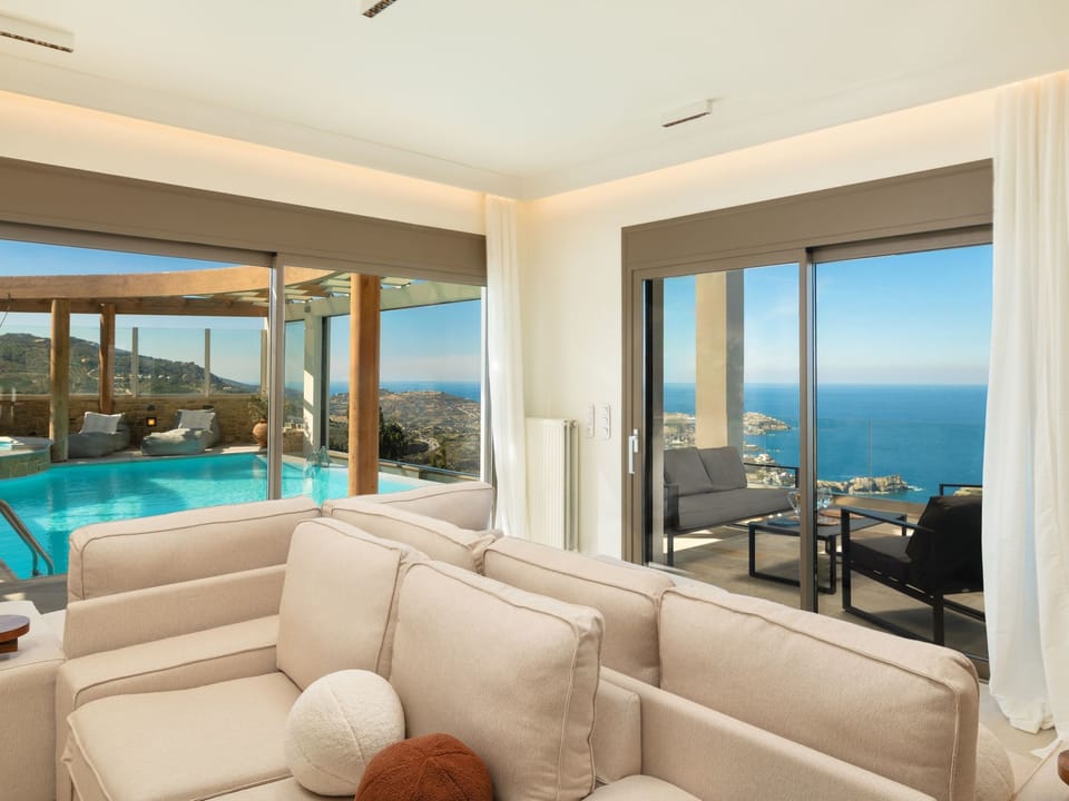 Luxuriöses Anwesen mit Meerblick und beheiztem Infinity-Pool Vacation rental in Crete