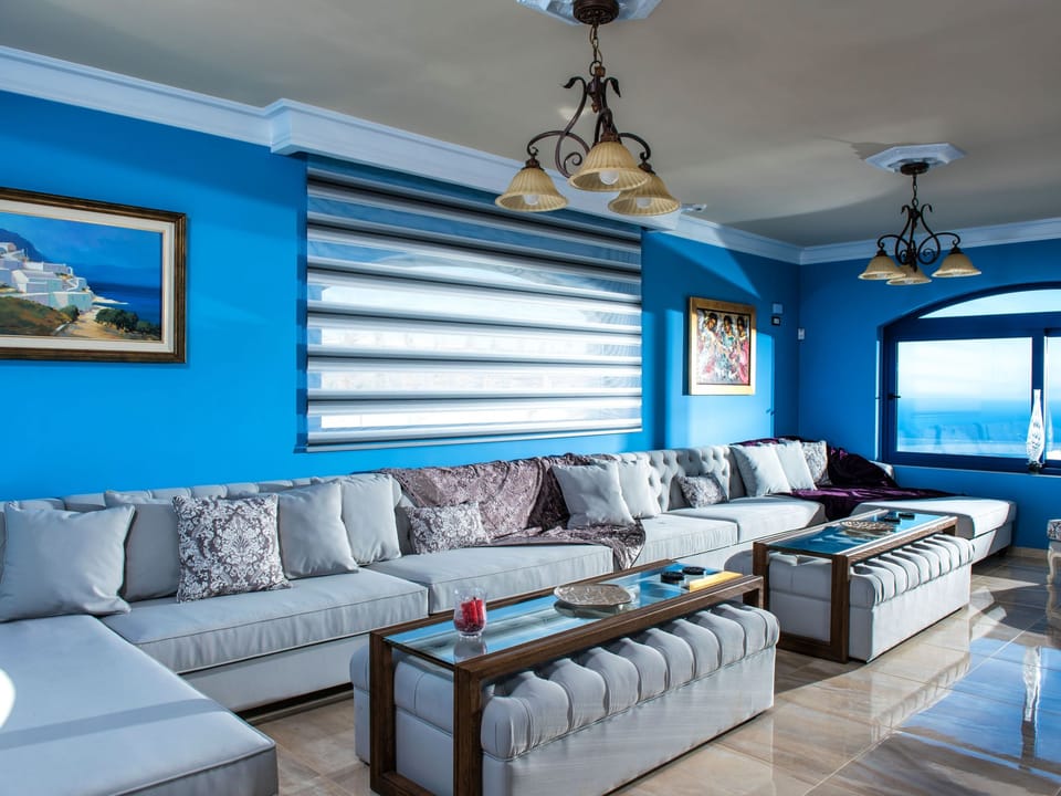 VILLA SANTORINI, WEIN DUNKLES MEER VILLEN Vacation rental in Crete