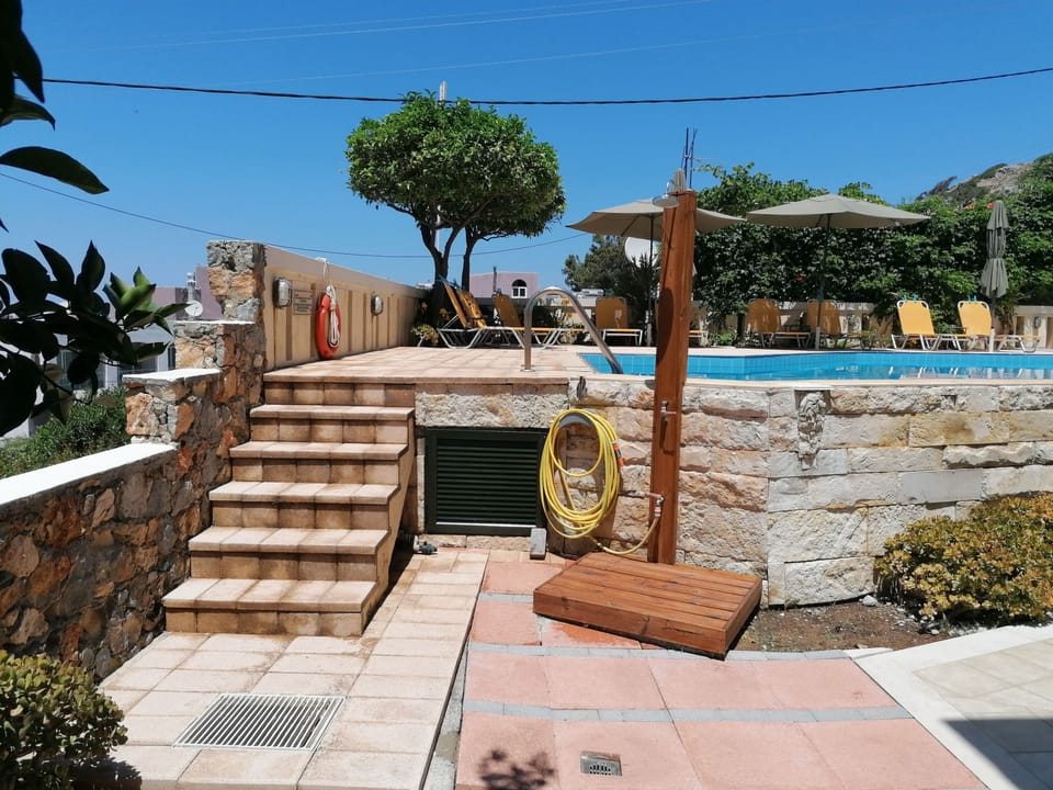 Wohnung "Terrasse am Pool" Apartment in Stalida