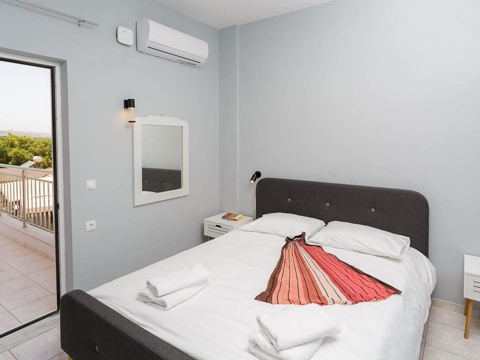 Wohnung in Kato Gouves mit Balkon, Seitenblick Apartment in Crete