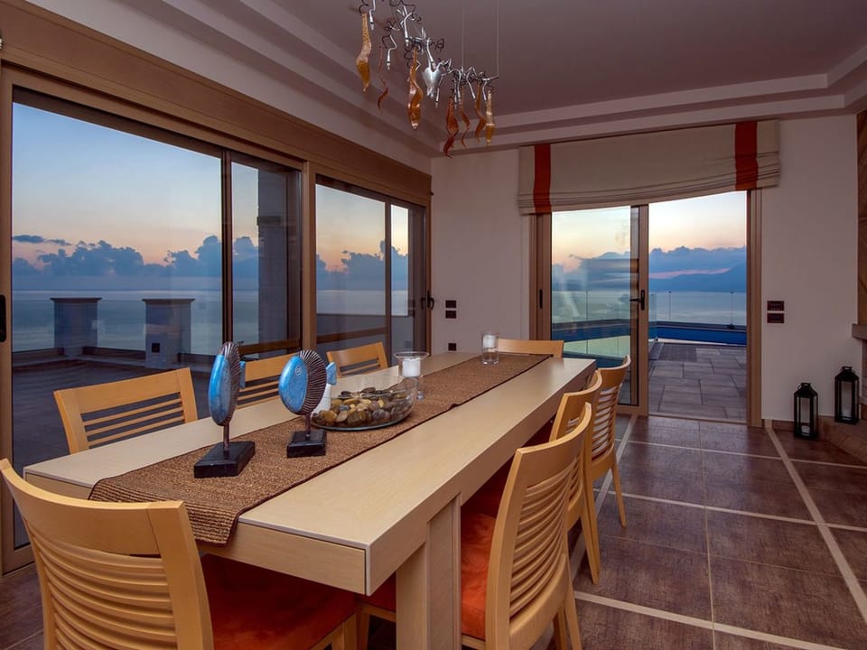 Brandneue, schicke und luxuriöse Wohnung Vacation rental in Lasithi