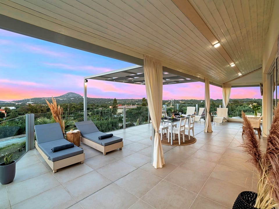 Olivengrüne Villa mit privatem beheiztem Pool Vacation rental in Lasithi