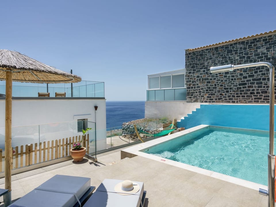 Neue Villa mit privatem Pool und BBQ, 2.5km zum Strand Vacation rental in Crete