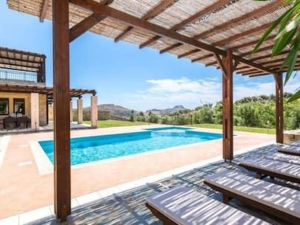 Villa Lefkogia Vacation rental in Crete