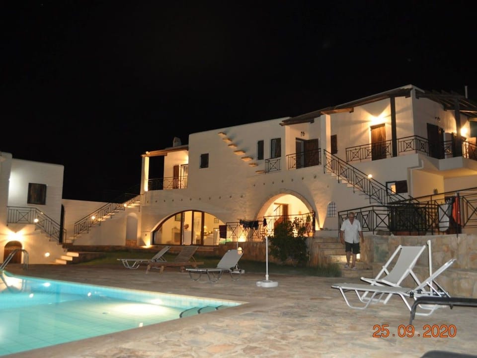 mit Privatpool für 12 Personen in Agia Galini, Kreta Vacation rental in Crete