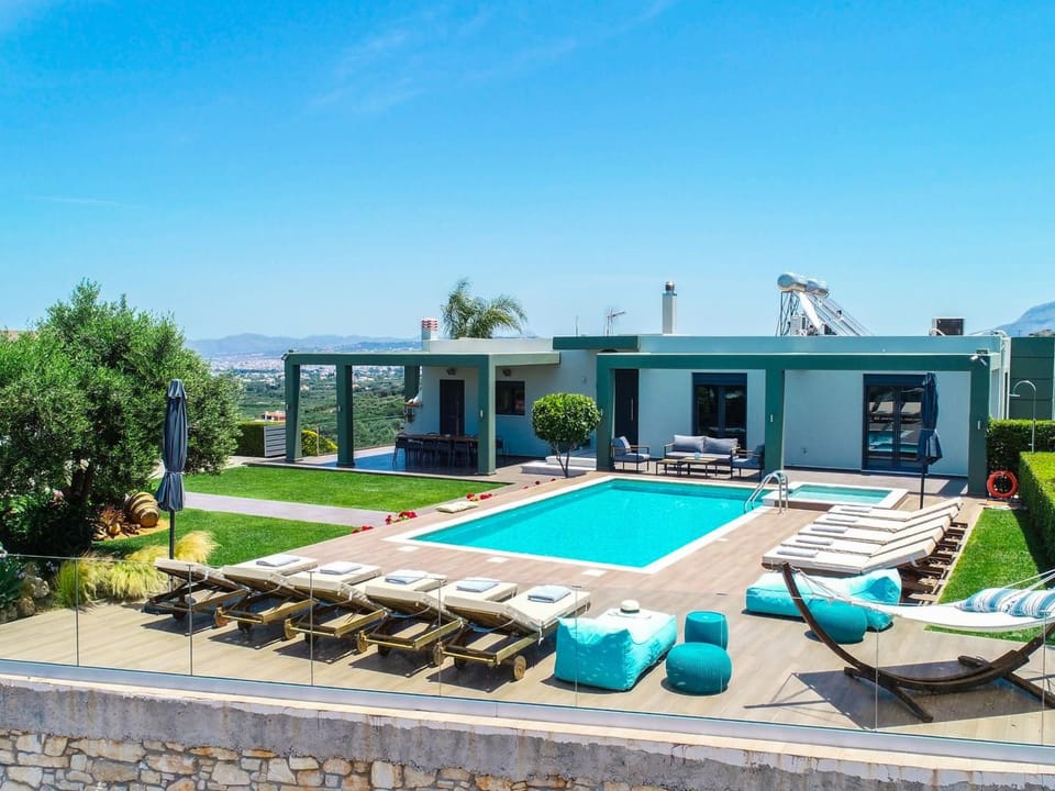 Luxus-Villa Freier beheizter Pool Atemberaubende Aussicht Kreta Vacation rental in Crete