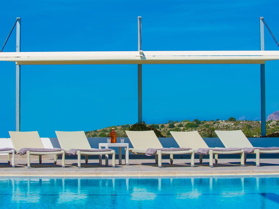 Villa Mathea - Kreta - Große Luxusvilla mit privatem Pool - Zentrale aber ruhig Vacation rental in Crete