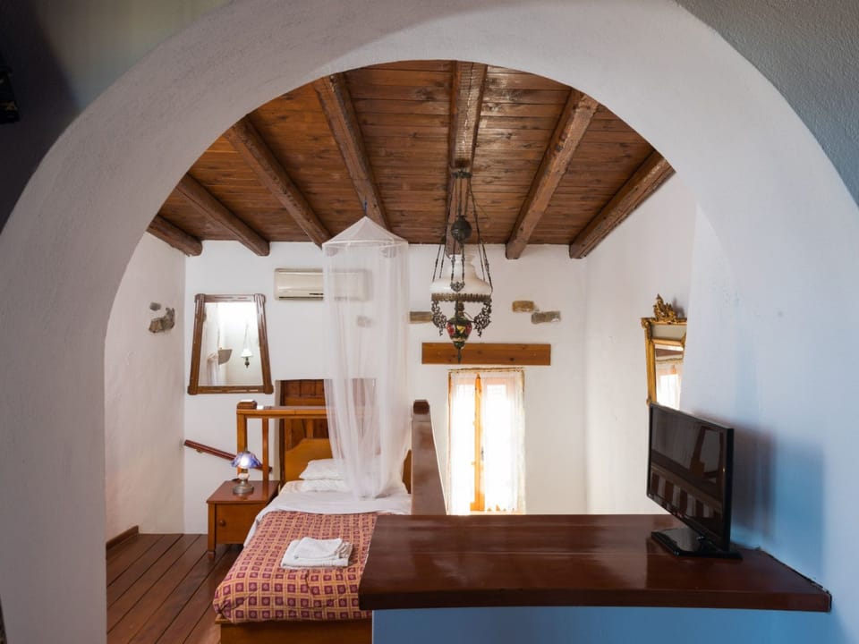 Leonidas Traditionelles kretisches Haus mit Meerblick Vacation rental in Lasithi