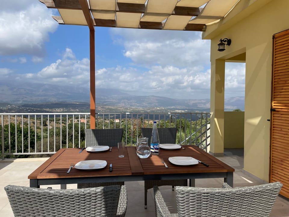 2 Wohnungen mit Garten und Pool Apartment in Crete