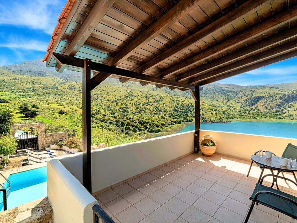 Du Lac Alpha Villa Privater Pool Vacation rental in Crete