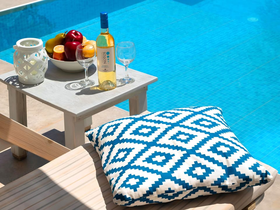 in Paralia Kourna mit Grill, Terrasse und Garten Vacation rental in Crete