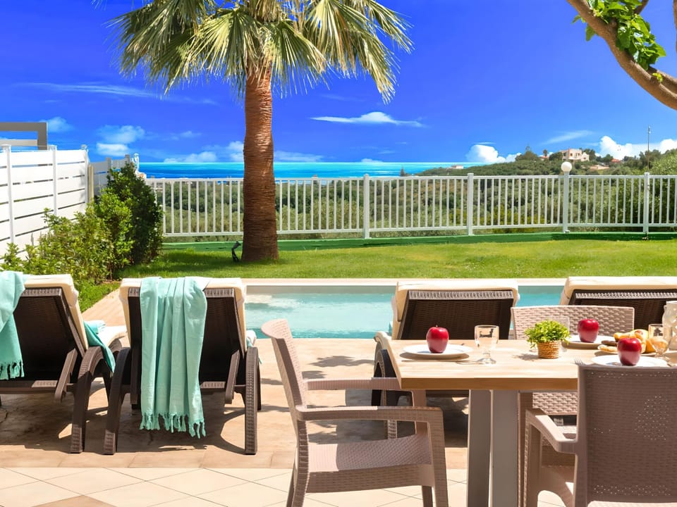 Sunlight Maxima Villa Beheizte Pools Vacation rental in Crete