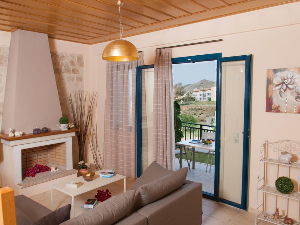 in Panormos mit kleinem Garten,Pool Apartment in Panormos in Rethymno