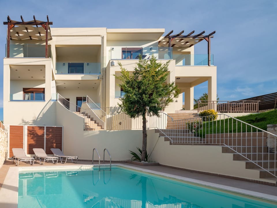 Ferienvilla "Rousa" mit Bergblick Vacation rental in Crete