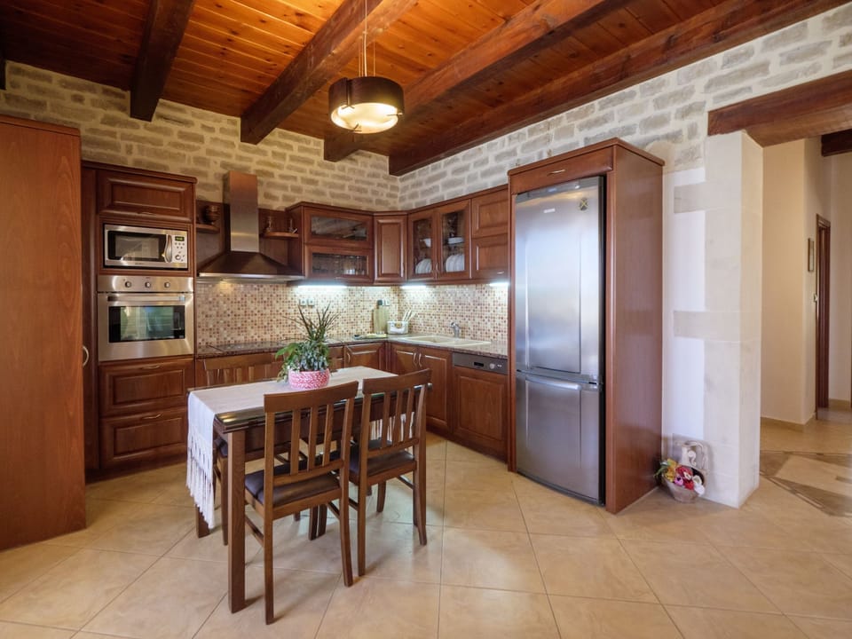Familienfreundliche Villa mit Pool, BBQ, Kinderb Vacation rental in Crete