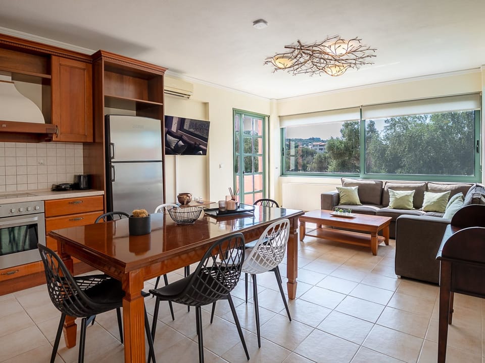 Neue Familienvillen mit 2 privaten Pools, Spielz Vacation rental in Crete