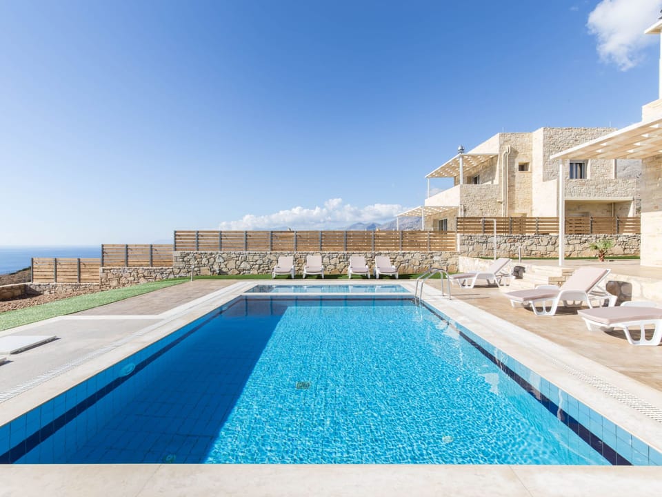 Elegante Villa an der Küste mit privatem Pool Vacation rental in Crete