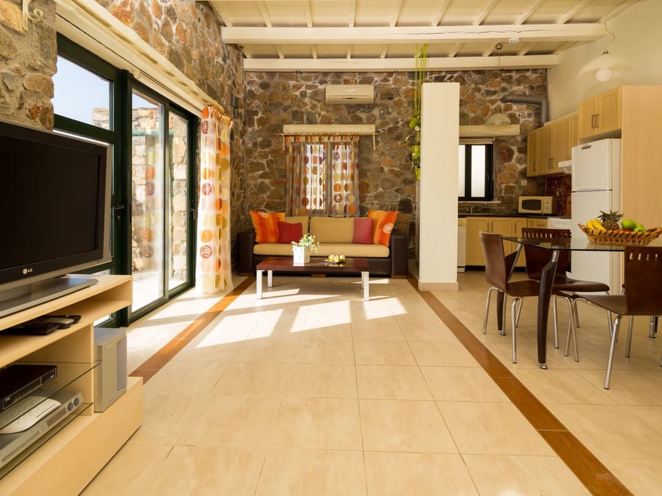 Villa mit privatem Pool in der Nähe von Elafonis Apartment in Grand Est