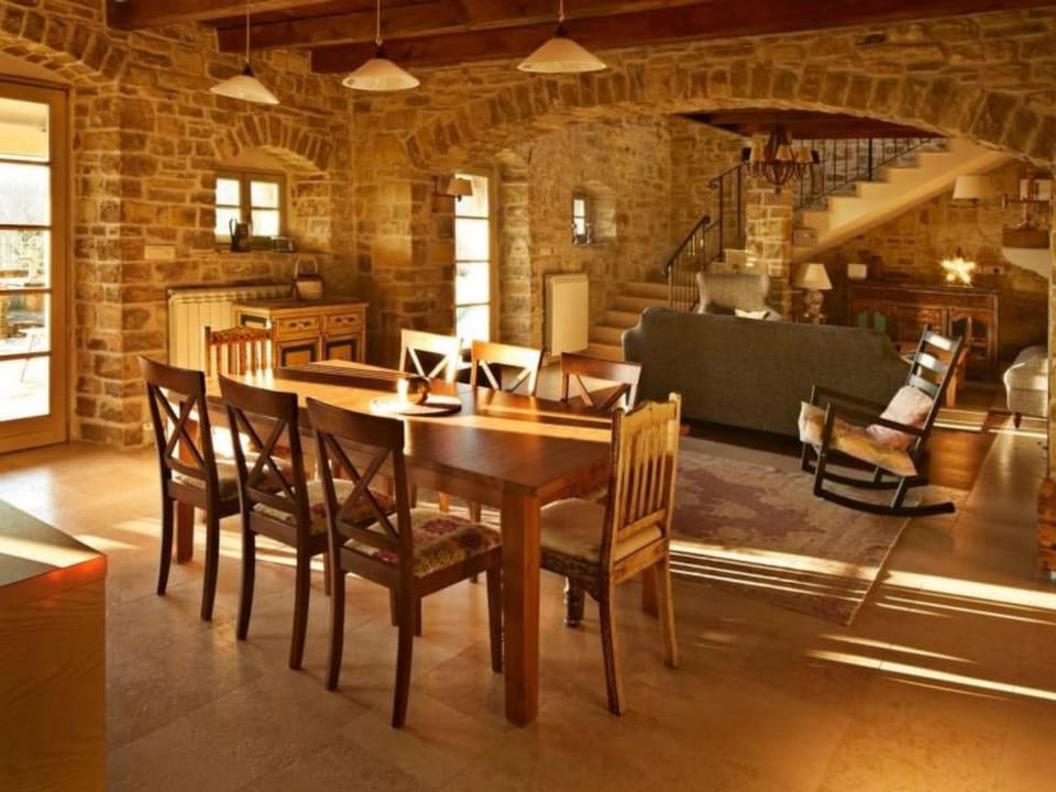 in Kostanjica mit Grill, Terrasse und Garten Vacation rental in Istria County