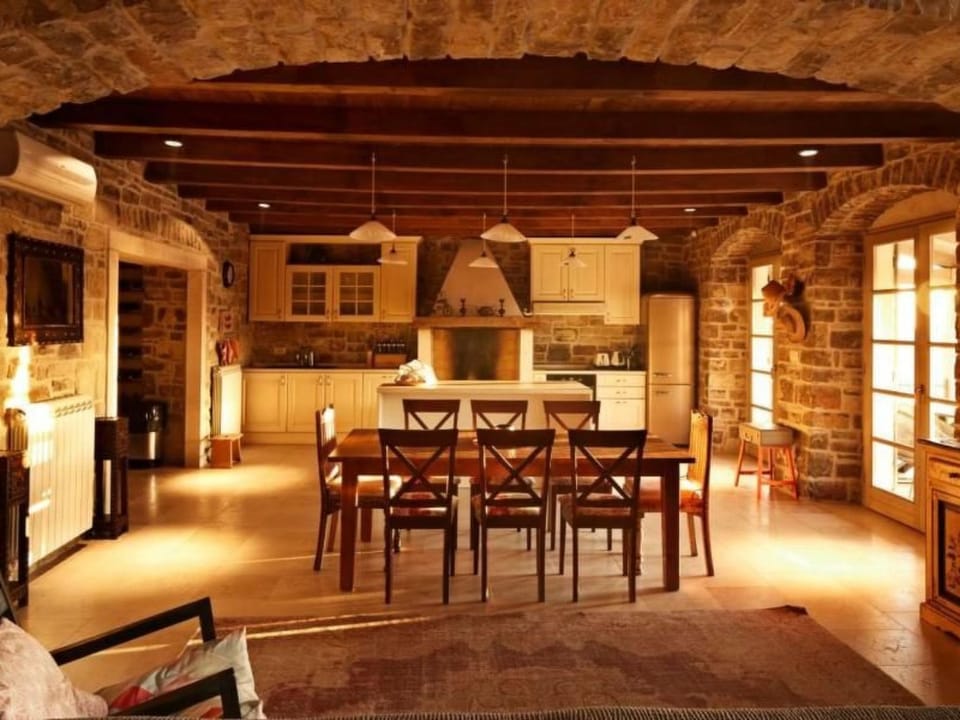 in Kostanjica mit Grill, Terrasse und Garten Vacation rental in Istria County