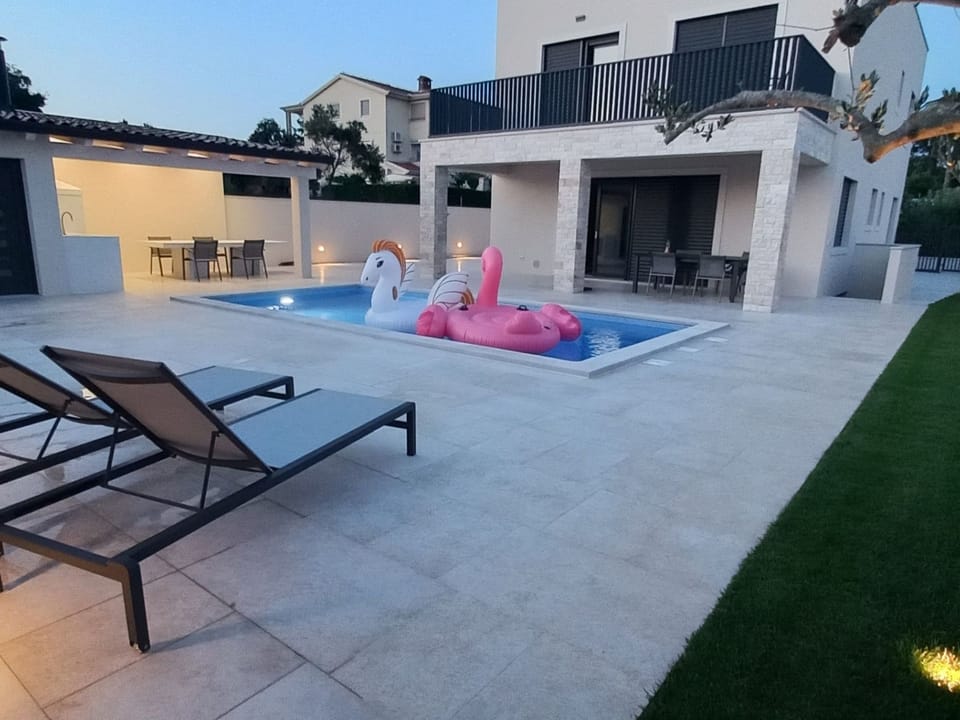 Villa Salvore, Nähe Strände, beheizter Pool, Istrien Vacation rental in Istria County