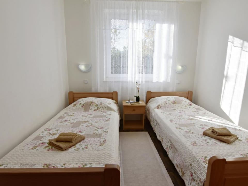 Wohnung in Zambratija mit Gemeinsamem Grill Apartment in Istria County