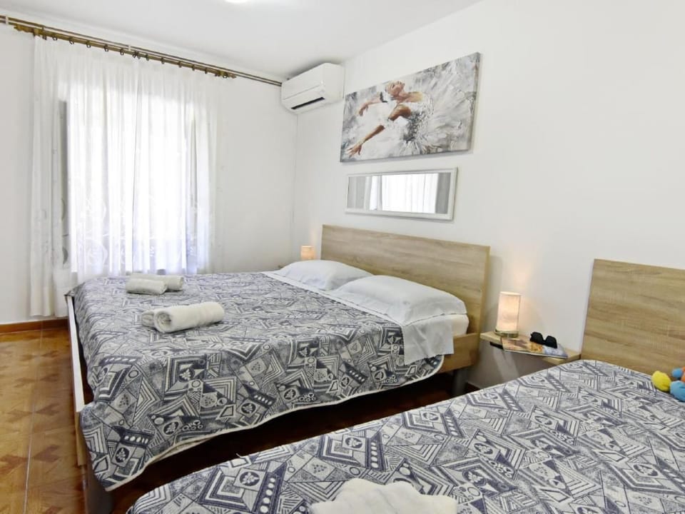 in Murine mit Großer Terrasse Apartment in Istria County
